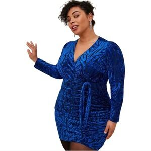Torrid AT THE KNEE Blue VELVET HIGH SLIT DRESS size 14 Blue New Years Party Sexy